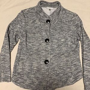 CAbi knit jacket 2 front pockets Fr seam details